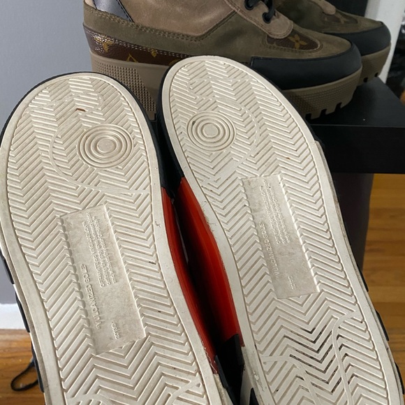 Off White - Picture 3 of 10